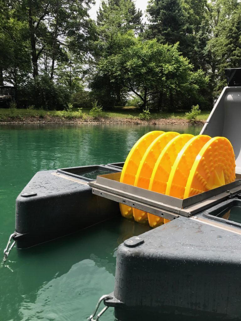 Airy Gator treatment platform provides a method to introduce additives or media to remediate algal blooms and improve water quality.
